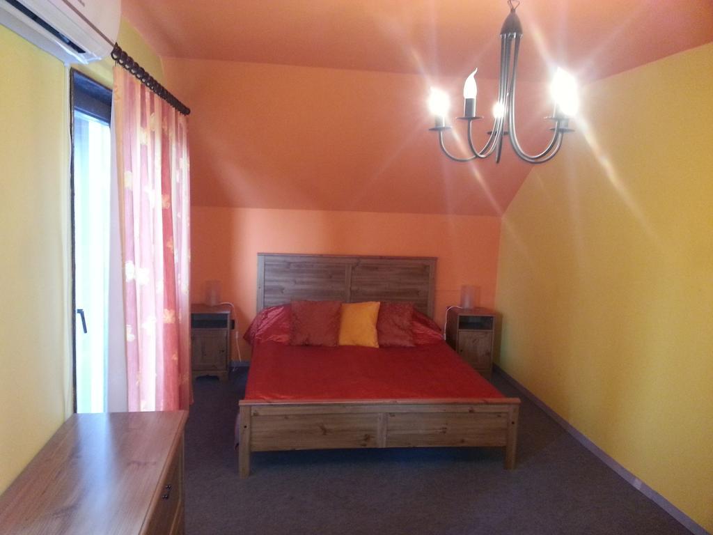 Nador Apartman Daire Balatonlelle Oda fotoğraf